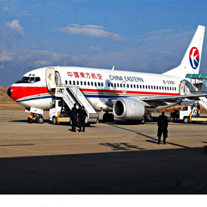 赤峰玉龙机场空运航空快运业稳步发展的原因是什么？